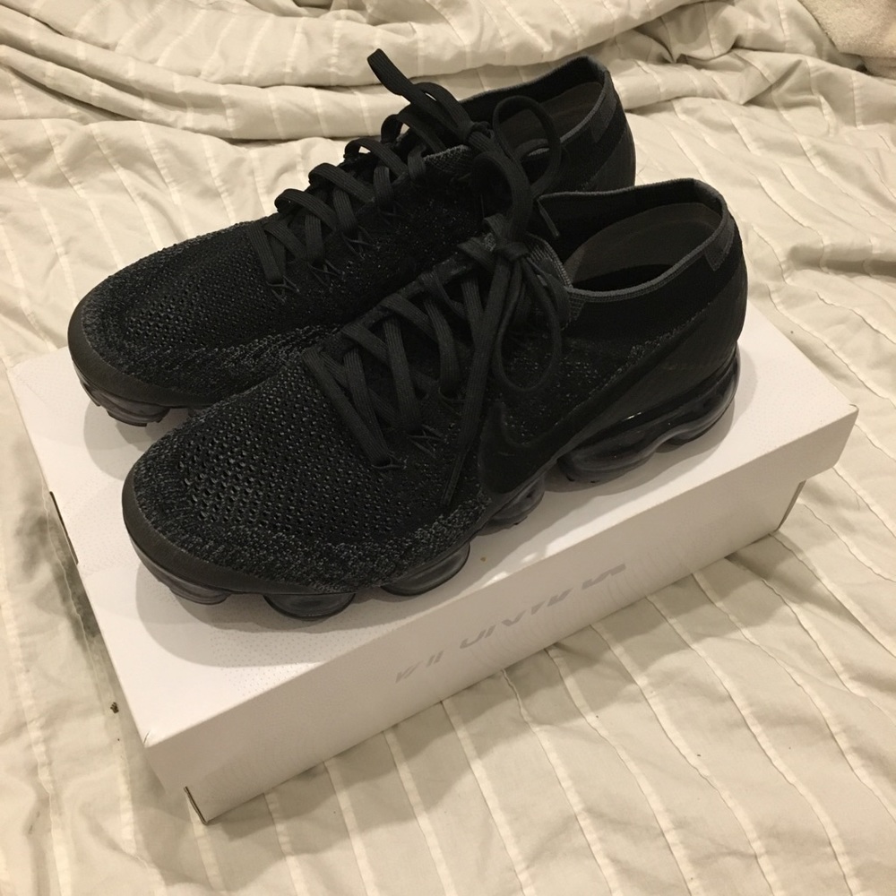 Black Nike Vapormax